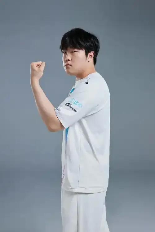 Rookie在湖人比赛中逆转，爆冷引发热议！的简单介绍